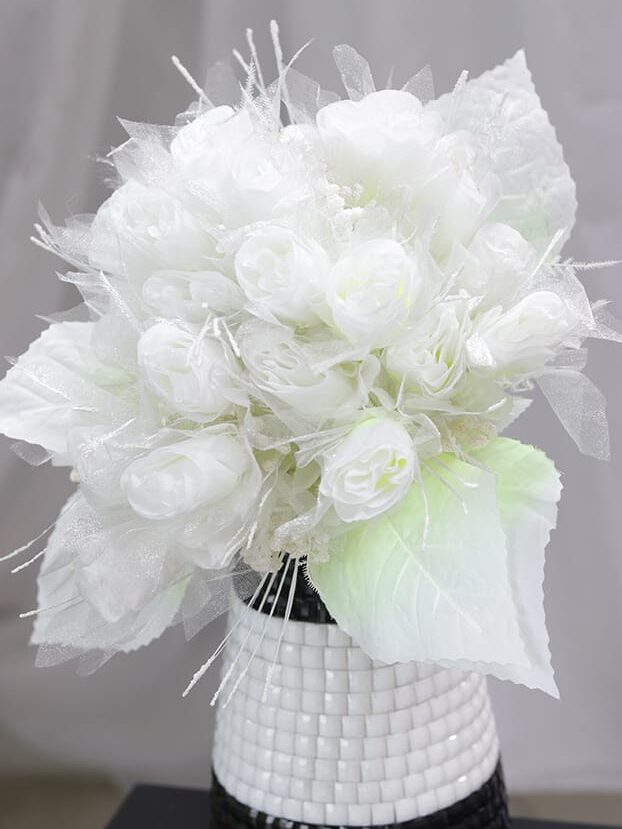 Rosa con velo por 24 – Blanco - Flores Artificiales Envios a Bogotá y toda Colombia | Dkora Colombia