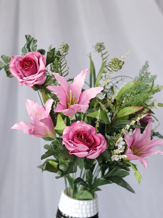 Tropical Rosa y Lirio por 24 - Flores Artificiales Envios a Bogotá y toda Colombia | Dkora Colombia