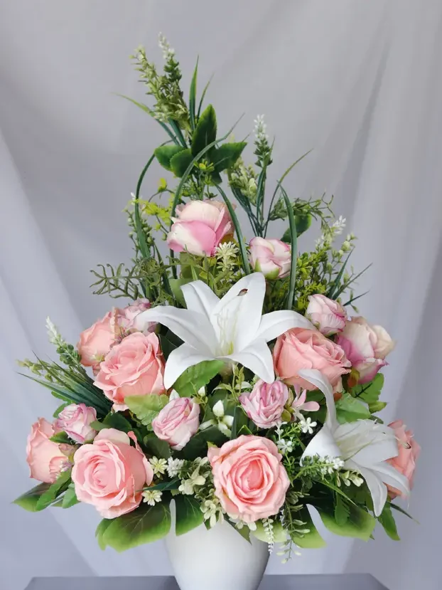 Rosas y Follaje - Arreglos Florales Envios a Bogotá y toda Colombia | Dkora Colombia