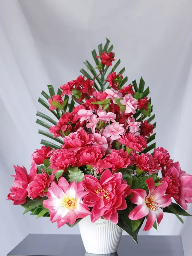 Flor cerezo y Hoja palma - Arreglos Florales Envios a Bogotá y toda Colombia | Dkora Colombia