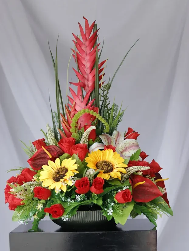 Heliconia y Girasol - Arreglos Florales Envios a Bogotá y toda Colombia | Dkora Colombia