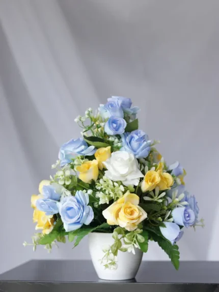 Rosas y Follaje - Arreglos Florales Envios a Bogotá y toda Colombia | Dkora Colombia