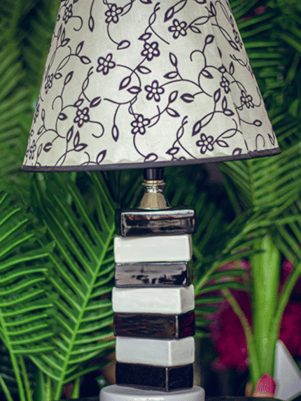 Lámpara negra y blanca en cerámica - Decora tu Hogar Envios a Bogotá y toda Colombia | Dkora Colombia