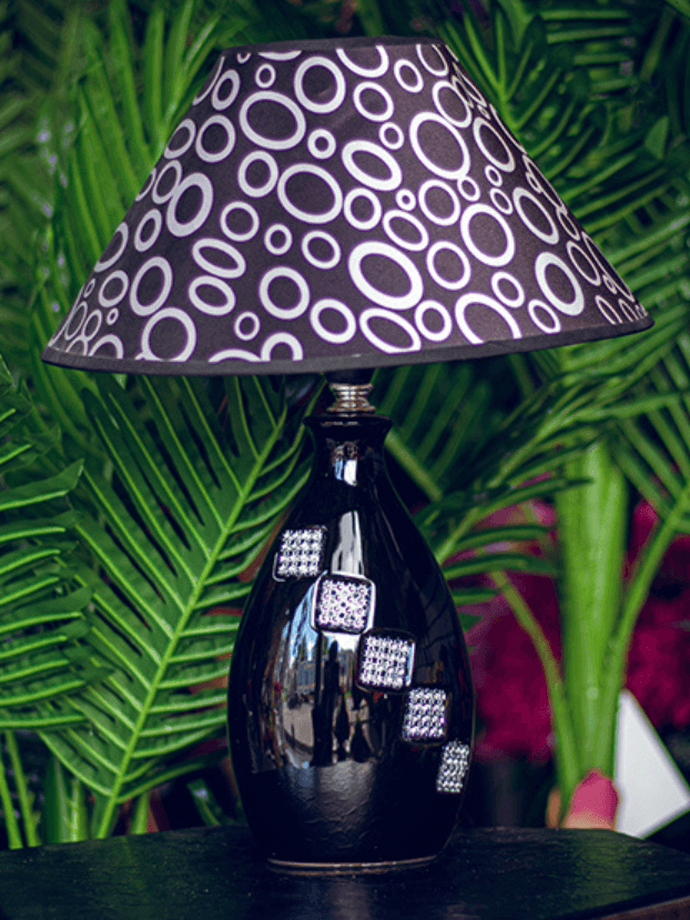 Lámpara negra en cerámica - Decora tu Hogar Envios a Bogotá y toda Colombia | Dkora Colombia