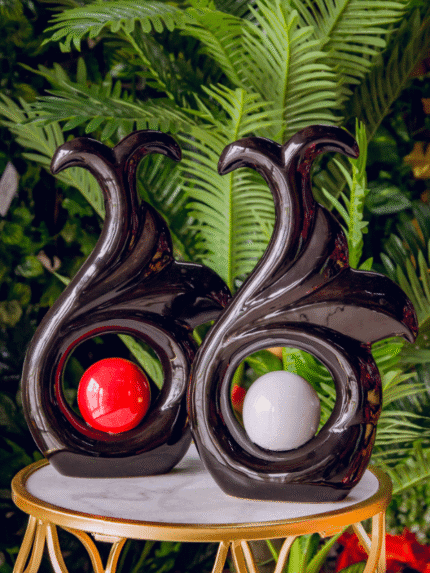 Jarrón con ondas y esfera en el centro - Figuras Abstractas Envios a Bogotá y toda Colombia | Dkora Colombia