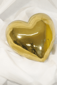 Corazón – Dorado brillante - Amor y Amistad Envios a Bogotá y toda Colombia | Dkora Colombia