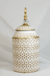 Urna – Blanco y Dorado - Amor y Amistad Envios a Bogotá y toda Colombia | Dkora Colombia