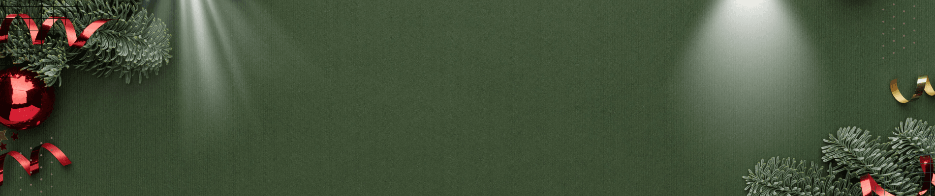 Cinta navideña plateada de 10 yardas con elegantes rayas diagonales. Fabricada en tela de raso con bordes de hilo metálico para mayor firmeza y brillo. - Cintas Envios a Bogotá y toda Colombia | Dkora Colombia