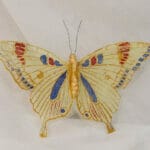 Mariposa con aplieques en gemas– Ocre - Decora tu Navidad Envios a Bogotá y toda Colombia | Dkora Colombia