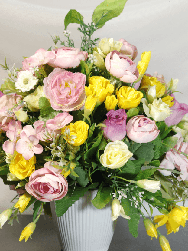 Tulipanes y Margaritas - Amor y Amistad Envios a Bogotá y toda Colombia | Dkora Colombia