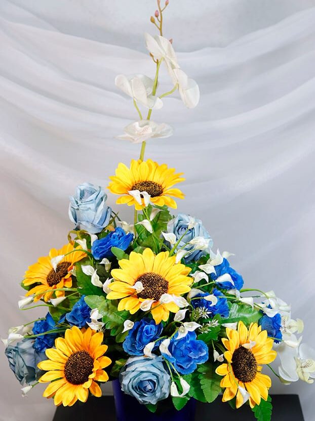 Girasoles y Claveles - Amor y Amistad Envios a Bogotá y toda Colombia | Dkora Colombia