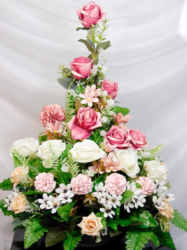 Pompón y rosas - Amor y Amistad Envios a Bogotá y toda Colombia | Dkora Colombia