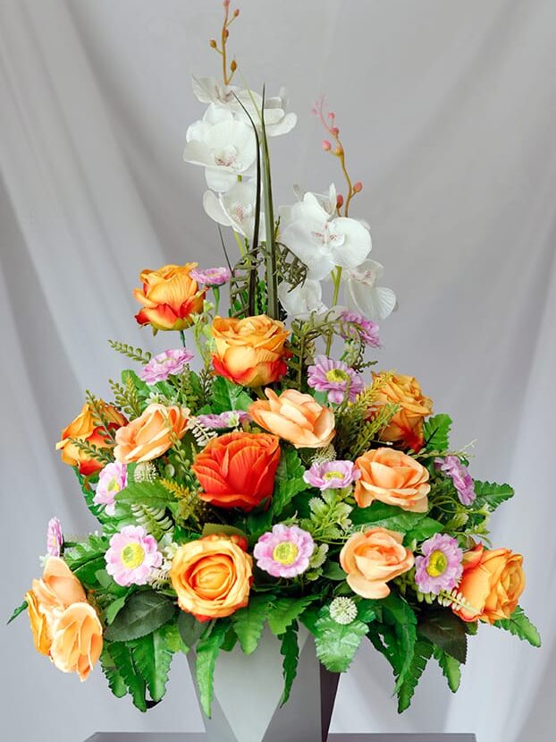 Rosas naranjas y Orquídea blanca - Amor y Amistad Envios a Bogotá y toda Colombia | Dkora Colombia