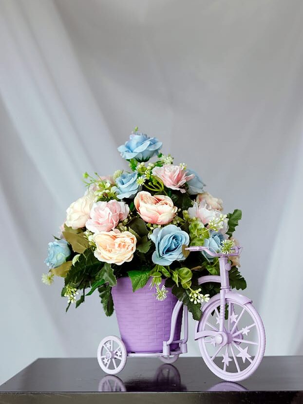 Bicicleta con rosas - Amor y Amistad Envios a Bogotá y toda Colombia | Dkora Colombia