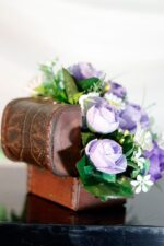 Baúl Pequeño con Rosas - Amor y Amistad Envios a Bogotá y toda Colombia | Dkora Colombia