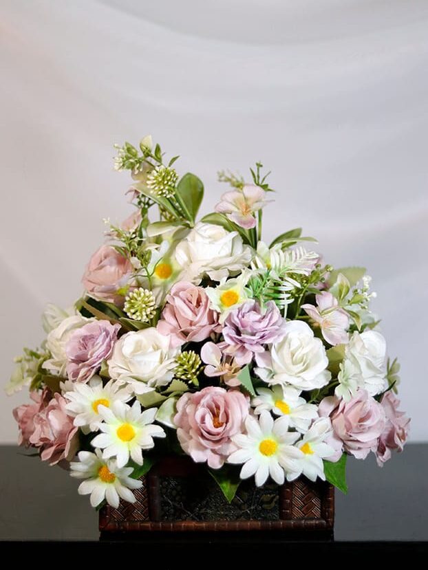 Baúl grande con rosas - Amor y Amistad Envios a Bogotá y toda Colombia | Dkora Colombia