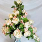 Tulipán y rosas - Amor y Amistad Envios a Bogotá y toda Colombia | Dkora Colombia