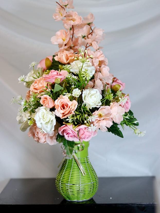 Flores de cerezo y rosas - Amor y Amistad Envios a Bogotá y toda Colombia | Dkora Colombia