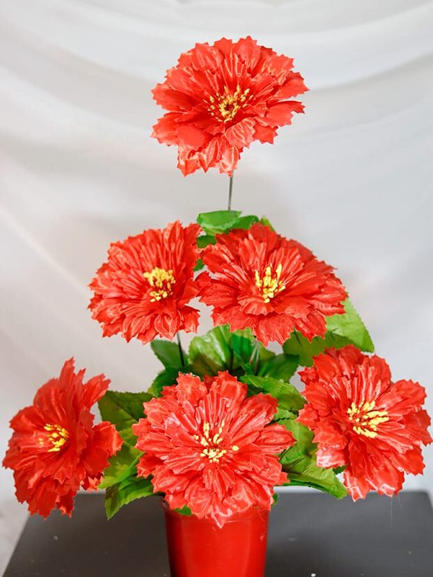 Gerbera con helecho verde - Amor y Amistad Envios a Bogotá y toda Colombia | Dkora Colombia