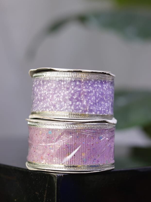 Cinta de organza dorada con rayas escarchadas y brillo elegante - Cintas Envios a Bogotá y toda Colombia | Dkora Colombia