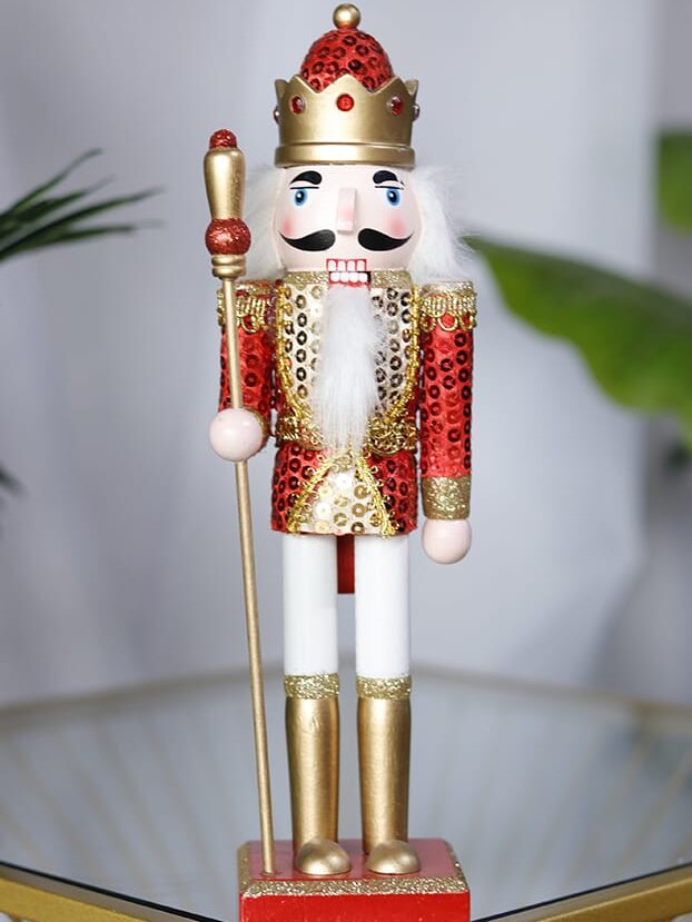 Cascanueces de 30cm en madera con apliques en lentejuelas - Decora tu Navidad Envios a Bogotá y toda Colombia | Dkora Colombia