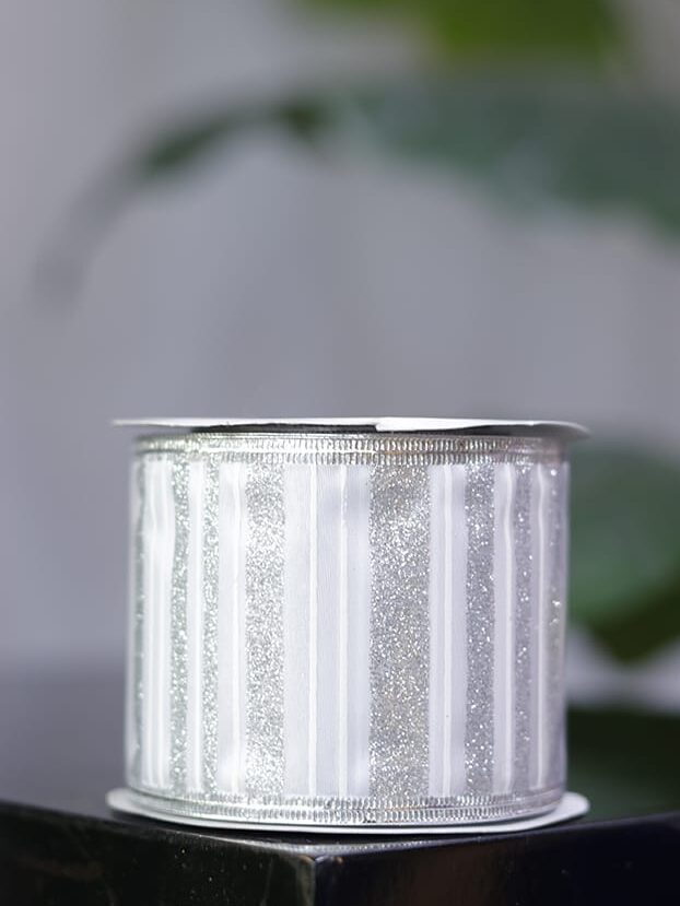 Cinta de organza con líneas plateadas y blancas, borde alambrado - Cintas Envios a Bogotá y toda Colombia | Dkora Colombia