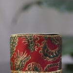 Cinta de organza blanca con arabescos plateados y borde alambrado - Cintas Envios a Bogotá y toda Colombia | Dkora Colombia