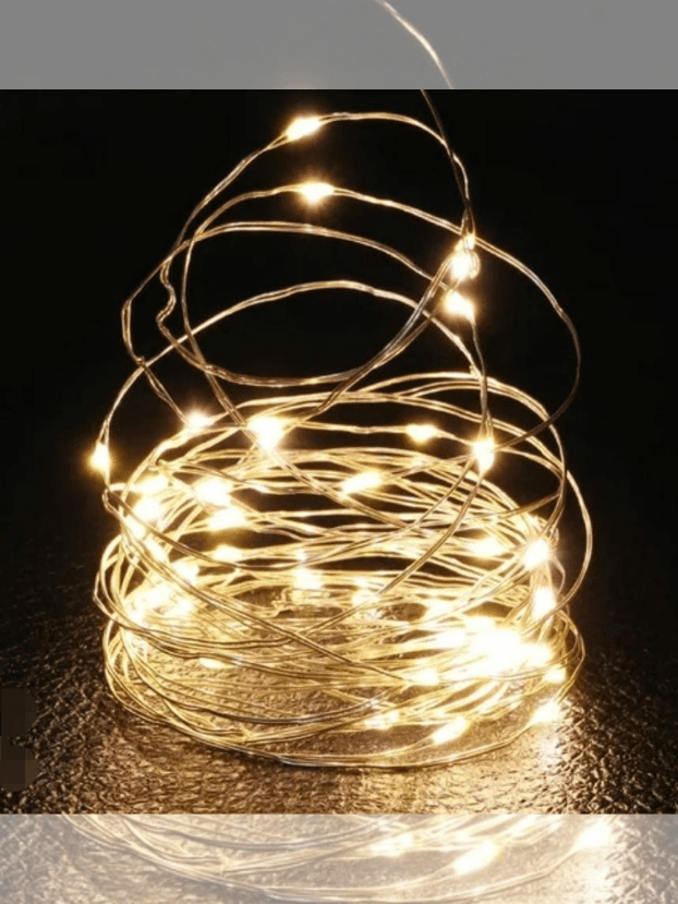 Instalación Lineal 100 LED – Luz Cálida, Alambre Plata, 10m, Enchufe, 8 Funciones en caja PVC - Decora tu Navidad Envios a Bogotá y toda Colombia | Dkora Colombia