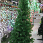 Árbol de Navidad Verde Oscuro con Ramas Frondosas - Árboles de Navidad Envios a Bogotá y toda Colombia | Dkora Colombia