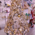 Árbol tradicional de 2,10 m con luces incluidas. - Árboles de Navidad Envios a Bogotá y toda Colombia | Dkora Colombia