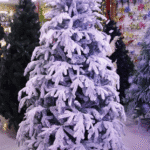 Árbol de lujo semi nevado de 1,80 m con piñas. - Árboles de Navidad Envios a Bogotá y toda Colombia | Dkora Colombia