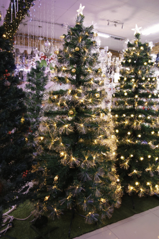 Árbol LED y fibra óptica de 2,10 m con faroles cálidos - Árboles de Navidad Envios a Bogotá y toda Colombia | Dkora Colombia