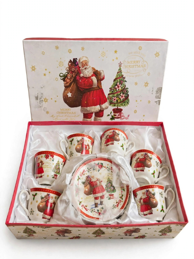 Set de 6 Tazas con Platos Navideños en Caja Regalo - Decora tu Navidad detalle de Navidad, juego de tazas | Dkora Colombia