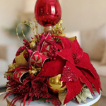 Arreglo Navideño Copa Rojo y Dorado - Arreglos Navideños Envios a Bogotá y toda Colombia | Dkora Colombia